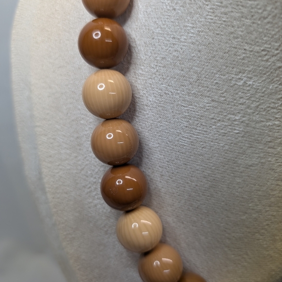 3 for $20 Vintage Faux Wood Bubblegum Necklace Original Tag. One Bead Has Crack - Picture 5 of 10